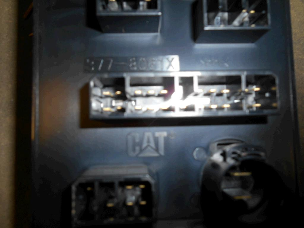 Caterpillar 3778061X - 3778061 - Zekeringkast voor Bouwmachine: afbeelding 4 Caterpillar 3778061X - 3778061 - Zekeringkast voor Bouwmachine: afbeelding 4