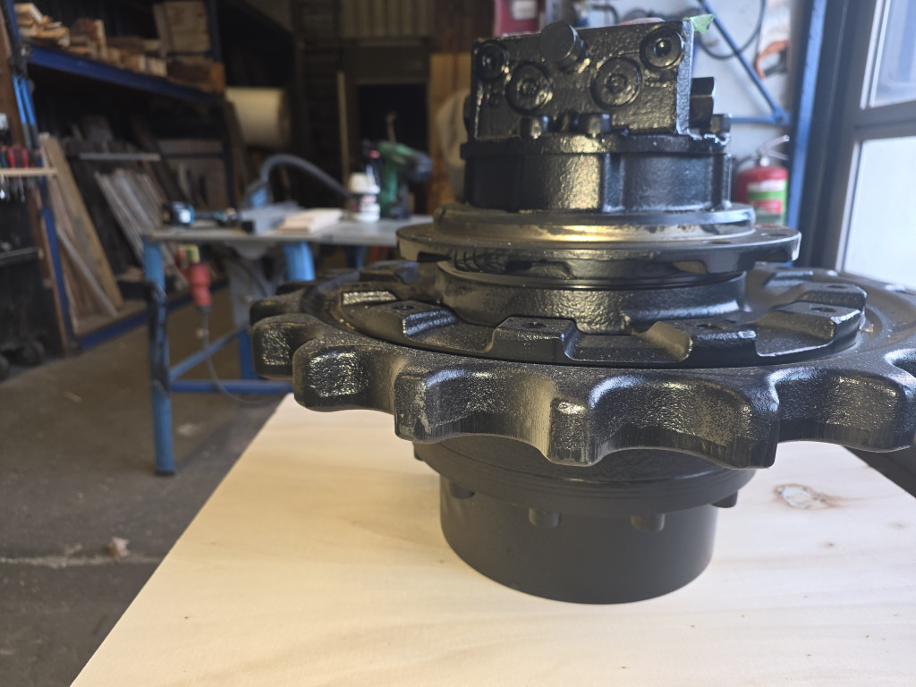 Hitachi YD60000921 - YD00011952 - Eindaandrijving voor Bouwmachine: afbeelding 3 Hitachi YD60000921 - YD00011952 - Eindaandrijving voor Bouwmachine: afbeelding 3