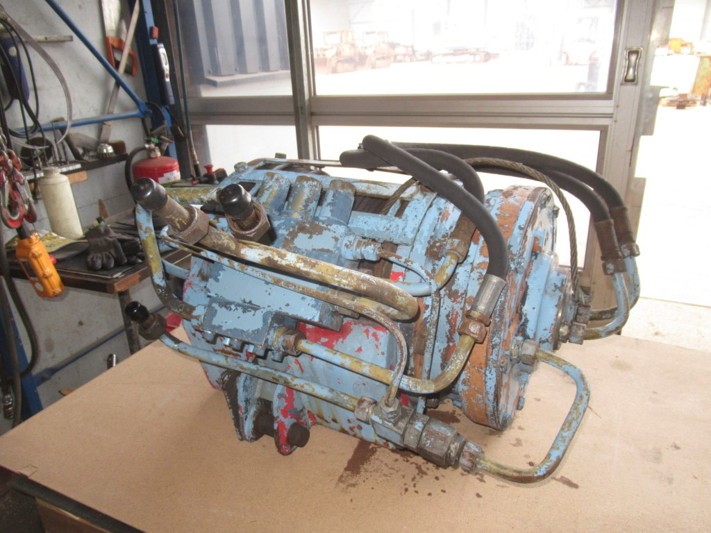 Poclain Hydraulics 600 10P - - Lier voor Bouwmachine: afbeelding 4 Poclain Hydraulics 600 10P - - Lier voor Bouwmachine: afbeelding 4