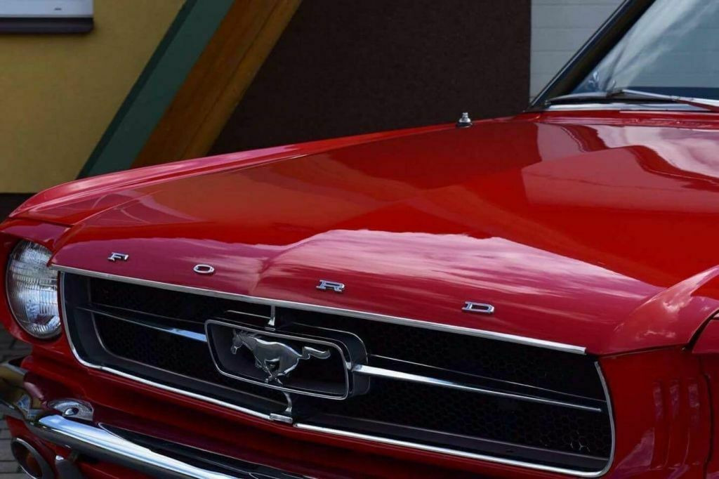 Ford Mustang Cabriolet - Personenwagen: afbeelding 1 Ford Mustang Cabriolet - Personenwagen: afbeelding 1