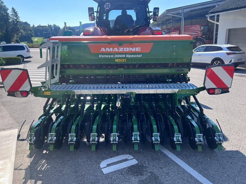 Amazone Amazone KE 3002-190 + CATAYA 3000 SPECIAL - Zaaicombinatie: afbeelding 3 Amazone Amazone KE 3002-190 + CATAYA 3000 SPECIAL - Zaaicombinatie: afbeelding 3