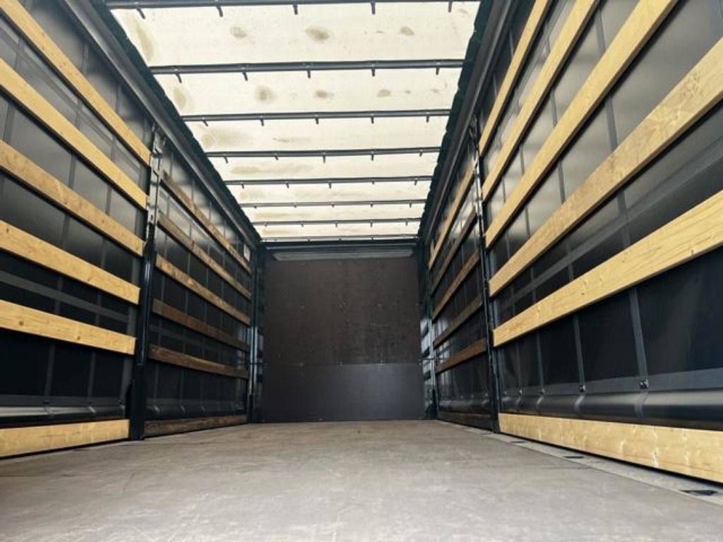 Krone Heck mit Portaltüren - Schuifzeilen laadbak: afbeelding 5 Krone Heck mit Portaltüren - Schuifzeilen laadbak: afbeelding 5