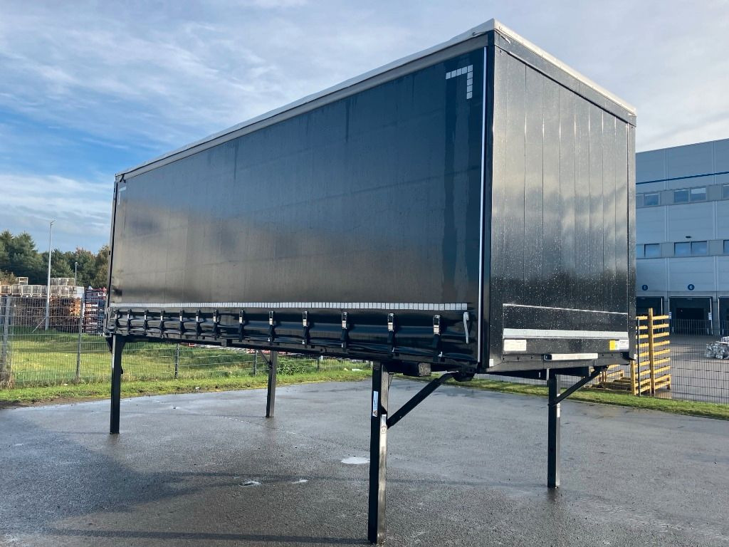 Krone Wechselbrücke Plane - Schuifzeilen laadbak: afbeelding 2 Krone Wechselbrücke Plane - Schuifzeilen laadbak: afbeelding 2