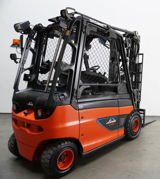 Linde E 25 ION 387 - Elektrische heftruck: afbeelding 2 Linde E 25 ION 387 - Elektrische heftruck: afbeelding 2