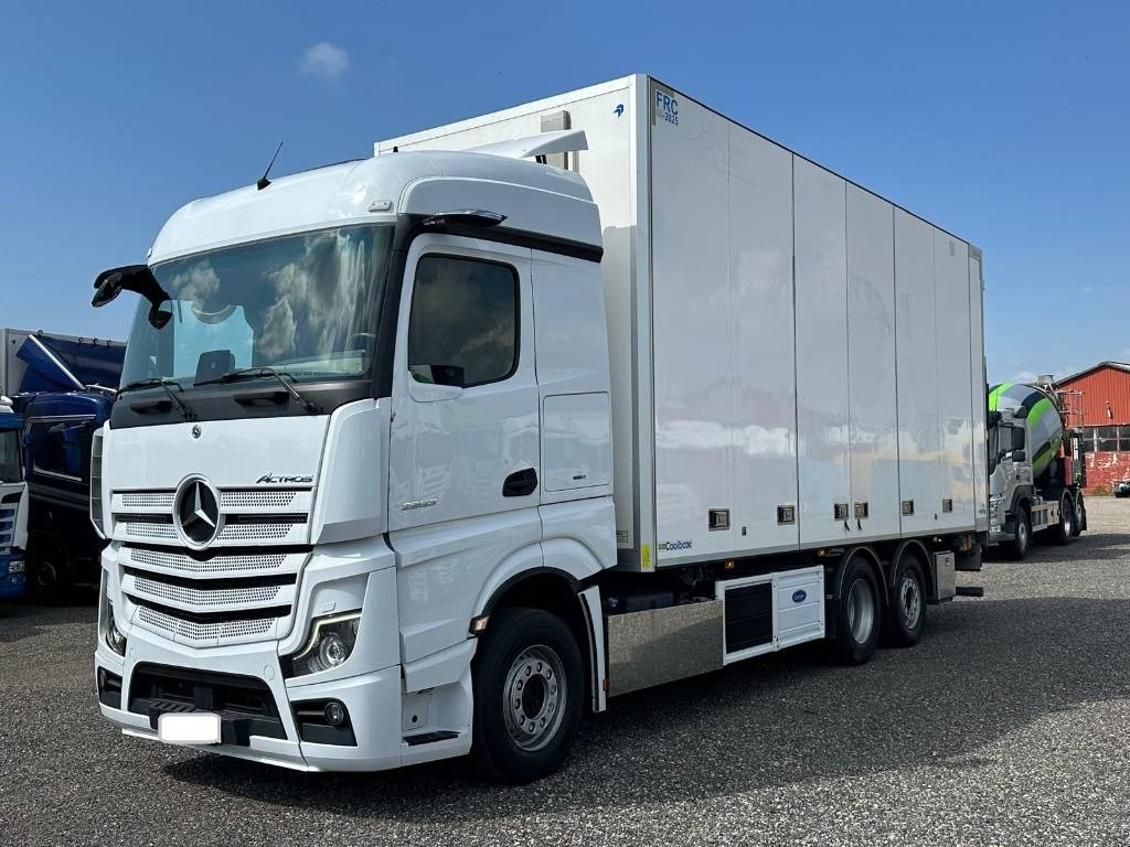 Mercedes-Benz Actros 2553 serie 7795 - Koelwagen vrachtwagen: afbeelding 1 Mercedes-Benz Actros 2553 serie 7795 - Koelwagen vrachtwagen: afbeelding 1