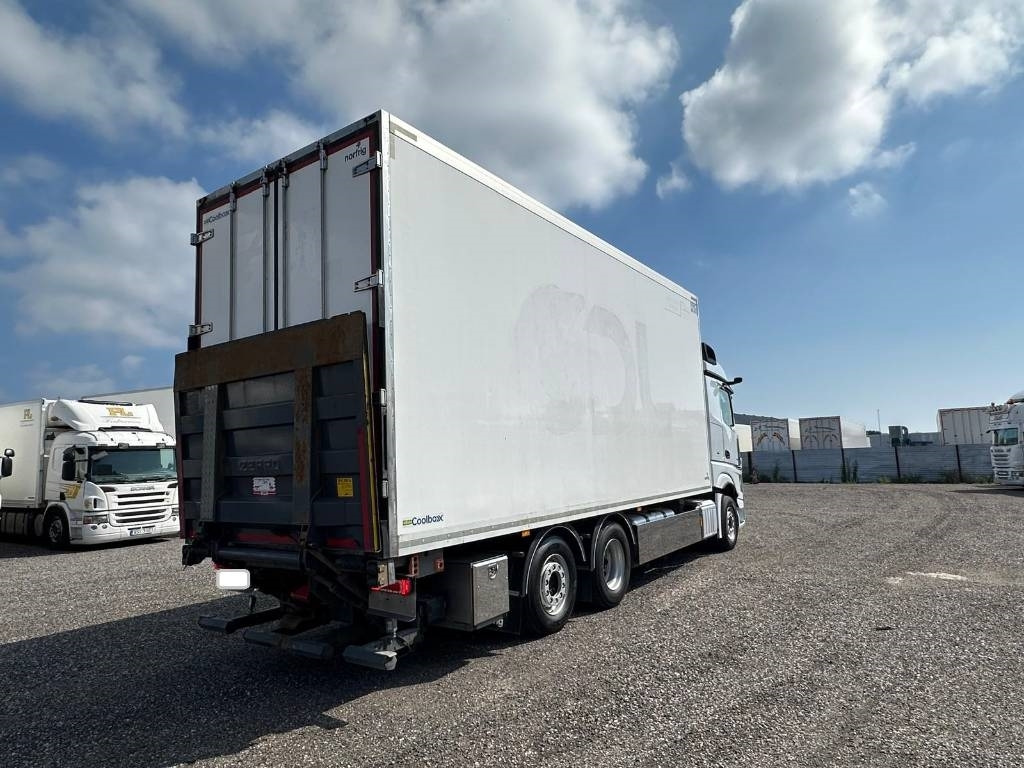 Mercedes-Benz Actros 2553 serie 7795 - Koelwagen vrachtwagen: afbeelding 4 Mercedes-Benz Actros 2553 serie 7795 - Koelwagen vrachtwagen: afbeelding 4