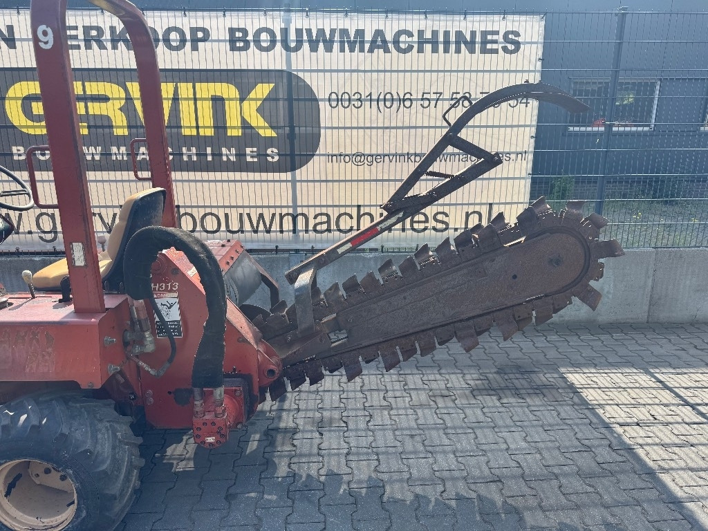Ditch Witch 3700 DD - Sleuvengraver: afbeelding 4 Ditch Witch 3700 DD - Sleuvengraver: afbeelding 4
