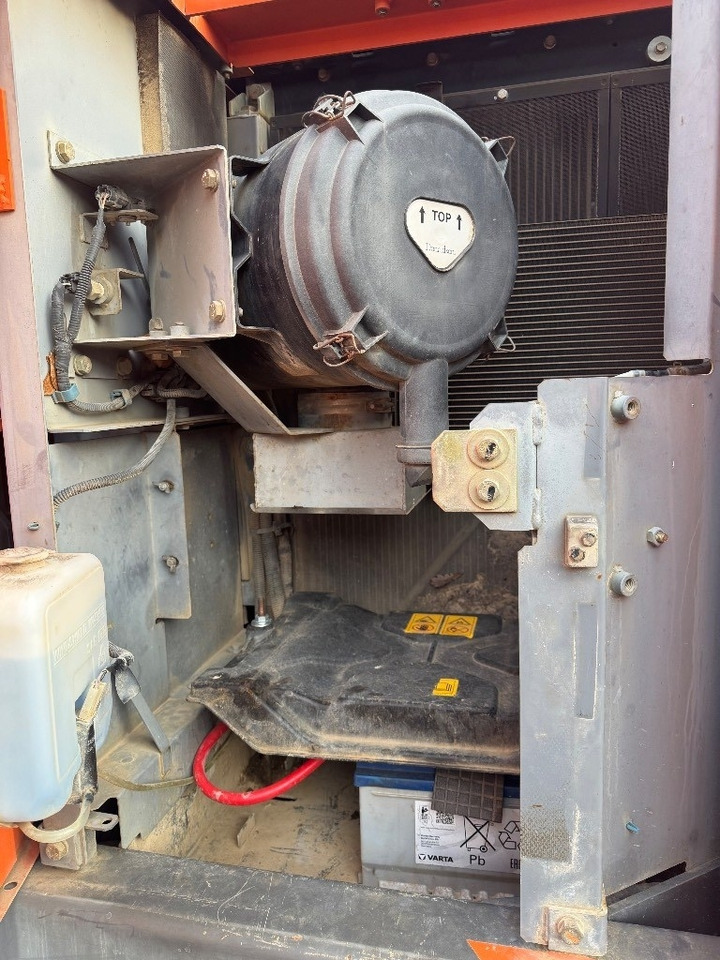 Hitachi ZX 225 US LC-3 - Rupsgraafmachine: afbeelding 3 Hitachi ZX 225 US LC-3 - Rupsgraafmachine: afbeelding 3