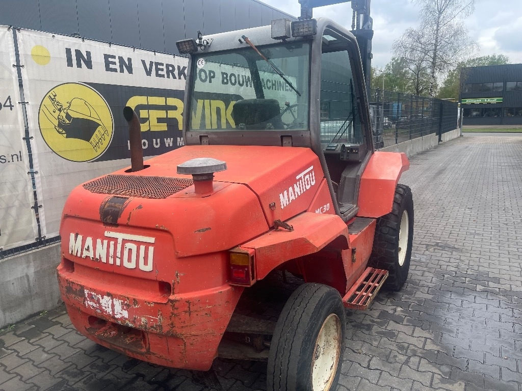 Manitou MC 30 - Ruw terrein heftruck: afbeelding 2 Manitou MC 30 - Ruw terrein heftruck: afbeelding 2
