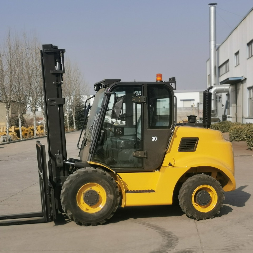 QINGDAO PROMISING 3T 4WD Rough Terrain Forklift CPCD30 - Ruw terrein heftruck: afbeelding 5 QINGDAO PROMISING 3T 4WD Rough Terrain Forklift CPCD30 - Ruw terrein heftruck: afbeelding 5