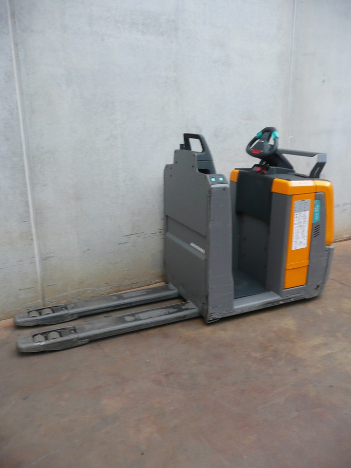 Jungheinrich ECE 220 1250x540mm - Orderverzameltruck: afbeelding 2 Jungheinrich ECE 220 1250x540mm - Orderverzameltruck: afbeelding 2