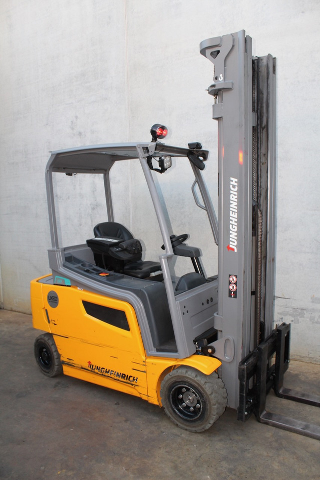 Jungheinrich EFG 318 600 DZ LI-ION - Elektrische heftruck: afbeelding 1 Jungheinrich EFG 318 600 DZ LI-ION - Elektrische heftruck: afbeelding 1