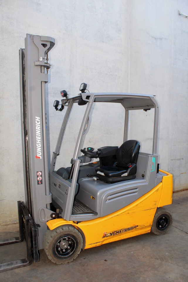 Jungheinrich EFG 318 600 DZ LI-ION - Elektrische heftruck: afbeelding 1 Jungheinrich EFG 318 600 DZ LI-ION - Elektrische heftruck: afbeelding 1
