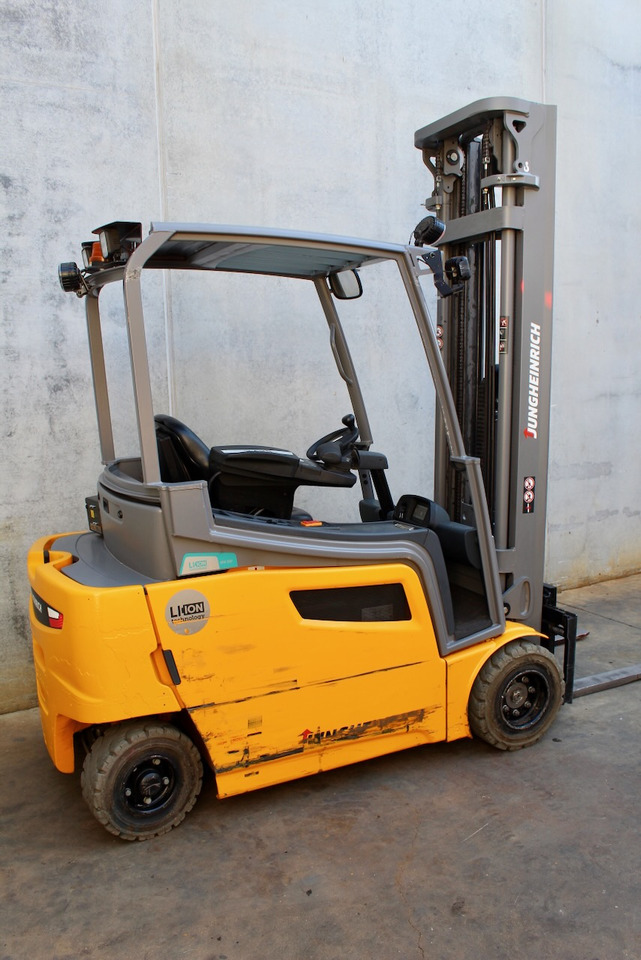 Jungheinrich EFG 318 600 DZ LI-ION - Elektrische heftruck: afbeelding 2 Jungheinrich EFG 318 600 DZ LI-ION - Elektrische heftruck: afbeelding 2