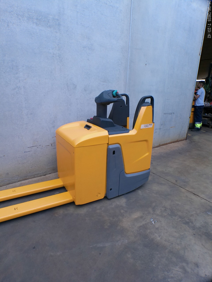 Jungheinrich ERE 225 2400x540mm - Palletwagen: afbeelding 2 Jungheinrich ERE 225 2400x540mm - Palletwagen: afbeelding 2