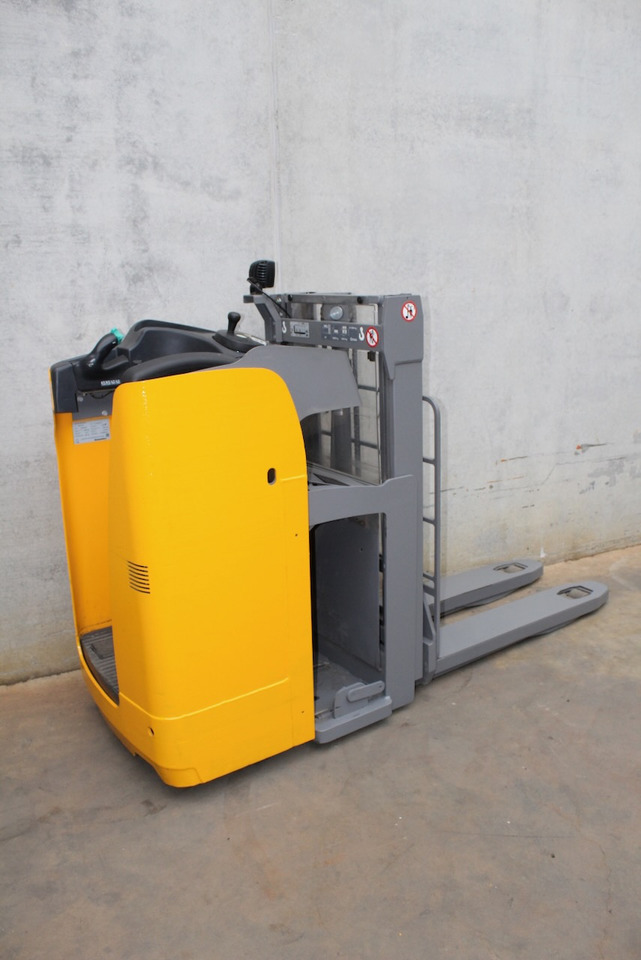 Jungheinrich ESD 120 201 ZT - Stapelaar: afbeelding 3 Jungheinrich ESD 120 201 ZT - Stapelaar: afbeelding 3