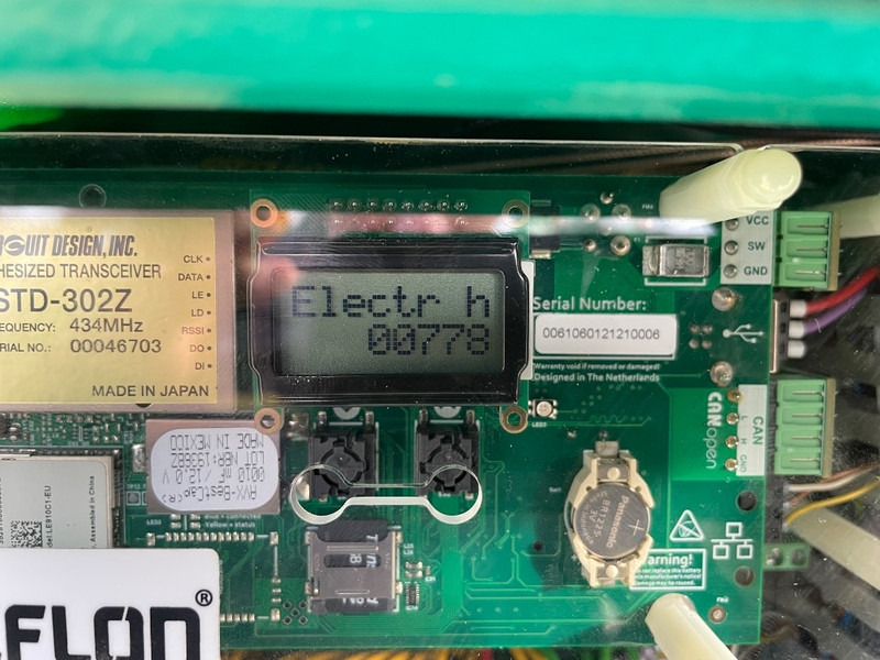 Hoeflon C 6 E SOLD - Minikraan: afbeelding 4 Hoeflon C 6 E SOLD - Minikraan: afbeelding 4