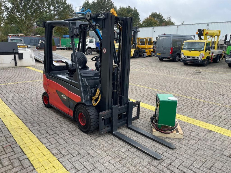 Linde E 25 L-01 - Elektrische heftruck: afbeelding 5 Linde E 25 L-01 - Elektrische heftruck: afbeelding 5