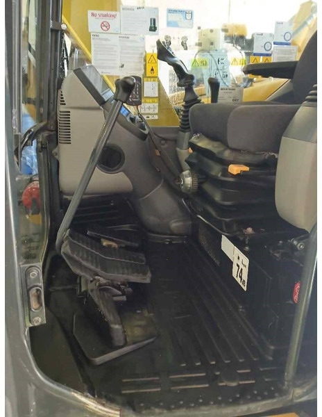 Komatsu PC78US-10 - Minigraafmachine: afbeelding 5 Komatsu PC78US-10 - Minigraafmachine: afbeelding 5