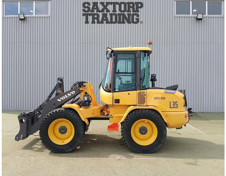 Volvo L35HT +Vikplog + Sandspridarskopa + skopa + Hydr G - Schranklader: afbeelding 3 Volvo L35HT +Vikplog + Sandspridarskopa + skopa + Hydr G - Schranklader: afbeelding 3