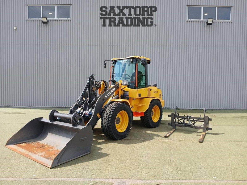 Volvo L35HT +Vikplog + Sandspridarskopa + skopa + Hydr G - Schranklader: afbeelding 2 Volvo L35HT +Vikplog + Sandspridarskopa + skopa + Hydr G - Schranklader: afbeelding 2