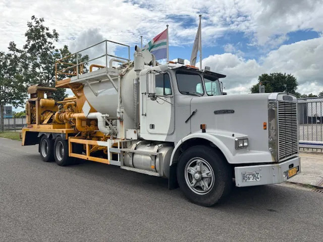 Freightliner 3 AXLE RIGID BODY chassis cabine - Chassis vrachtwagen: afbeelding 1 Freightliner 3 AXLE RIGID BODY chassis cabine - Chassis vrachtwagen: afbeelding 1