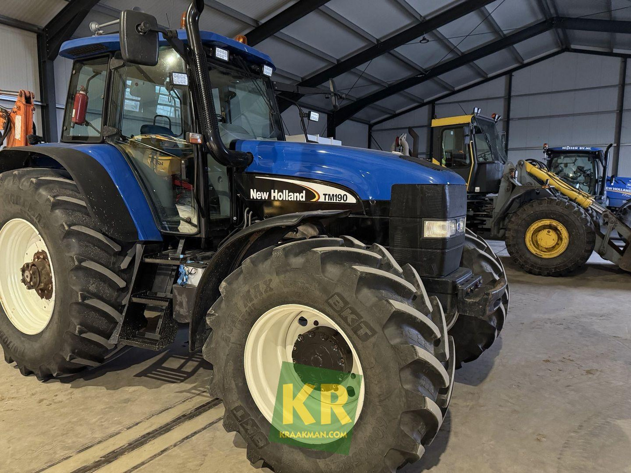 TM190 New Holland - Tractor: afbeelding 1 TM190 New Holland - Tractor: afbeelding 1