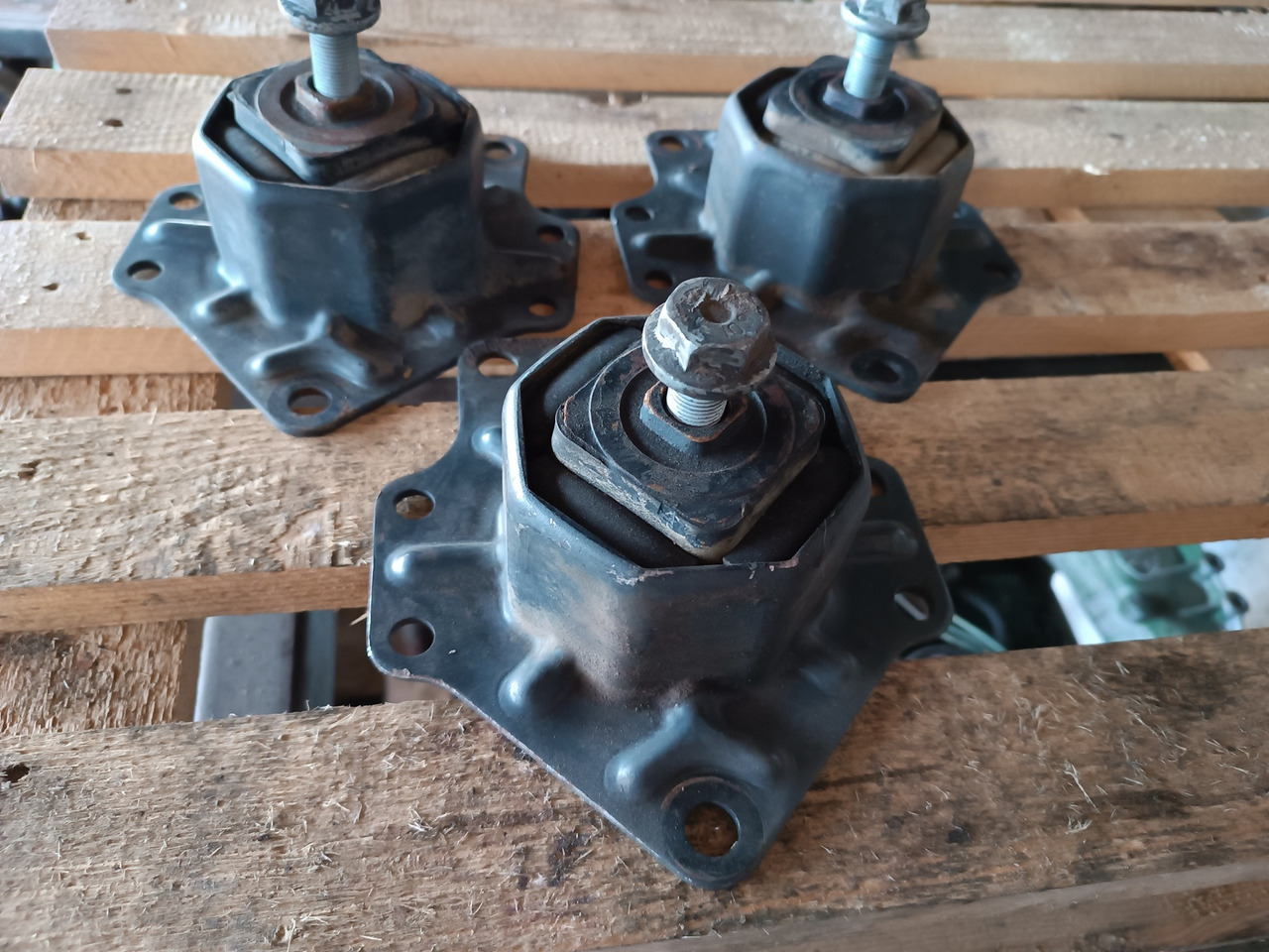 MERCEDES-BENZ SKRZYNIA ROZDZIELCZA REDUKTOR ATEGO 4x4 VG900 1328 1325 1329 - Transmissie: afbeelding 3 MERCEDES-BENZ SKRZYNIA ROZDZIELCZA REDUKTOR ATEGO 4x4 VG900 1328 1325 1329 - Transmissie: afbeelding 3