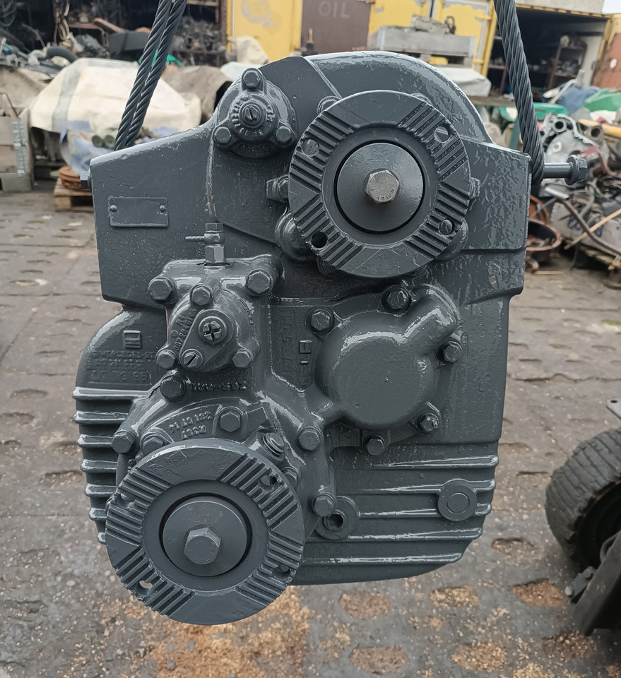 MERCEDES-BENZ SKRZYNIA ROZDZIELCZA REDUKTOR VG900 4x4 SK 1824 1827 - Zwenkmotor: afbeelding 1 MERCEDES-BENZ SKRZYNIA ROZDZIELCZA REDUKTOR VG900 4x4 SK 1824 1827 - Zwenkmotor: afbeelding 1