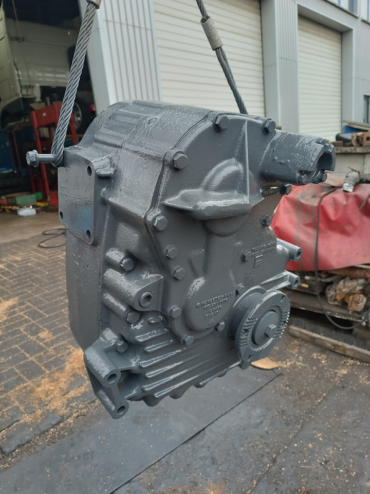 MERCEDES-BENZ SKRZYNIA ROZDZIELCZA REDUKTOR VG900 4x4 SK 1824 1827 - Zwenkmotor: afbeelding 3 MERCEDES-BENZ SKRZYNIA ROZDZIELCZA REDUKTOR VG900 4x4 SK 1824 1827 - Zwenkmotor: afbeelding 3