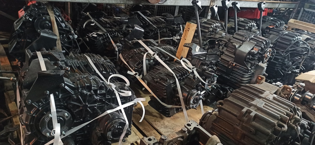 MERCEDES-BENZ VG3000 VG 3000 AROCS ACTROS 4x4 6x6 8x6 8x8 - Transmissie voor Vrachtwagen: afbeelding 4 MERCEDES-BENZ VG3000 VG 3000 AROCS ACTROS 4x4 6x6 8x6 8x8 - Transmissie voor Vrachtwagen: afbeelding 4