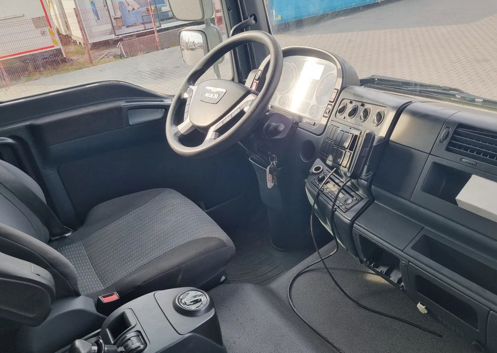 MAN TGM 18 340 - Vuilniswagen: afbeelding 5 MAN TGM 18 340 - Vuilniswagen: afbeelding 5