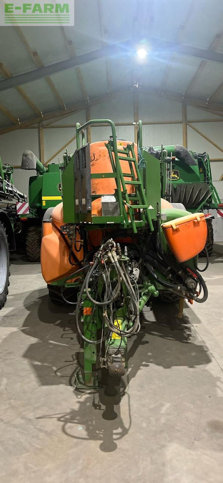 Amazone UX 4200 Super - Getrokken veldspuit: afbeelding 3 Amazone UX 4200 Super - Getrokken veldspuit: afbeelding 3