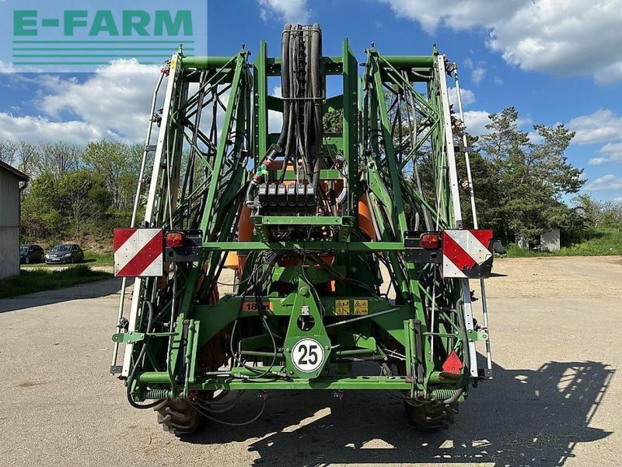 Amazone ug 3000/18 nova - Getrokken veldspuit: afbeelding 4 Amazone ug 3000/18 nova - Getrokken veldspuit: afbeelding 4