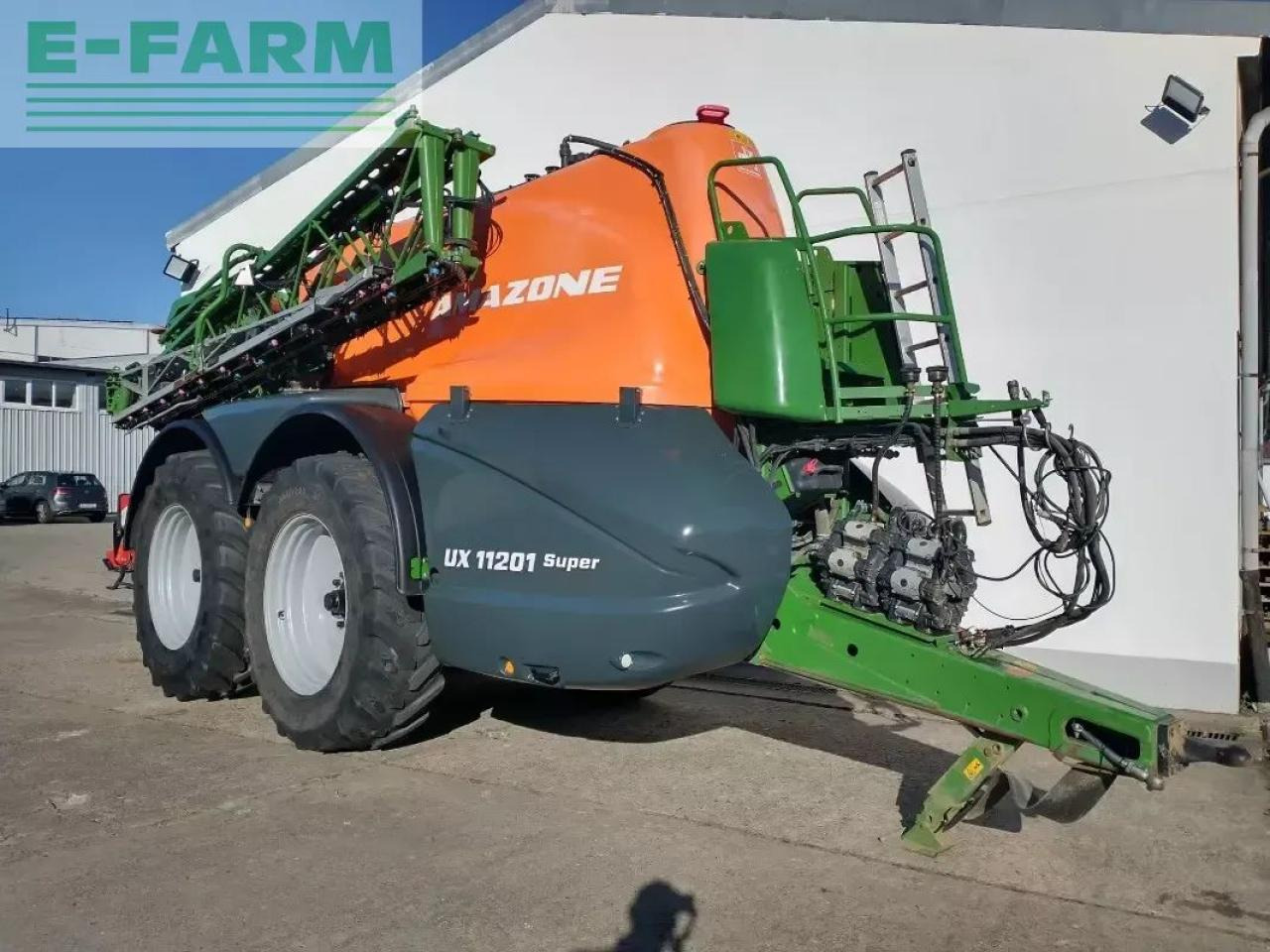 Amazone ux 11201 super (36m) - Getrokken veldspuit: afbeelding 1 Amazone ux 11201 super (36m) - Getrokken veldspuit: afbeelding 1