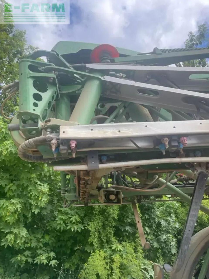 Amazone ux 11201 super (36m) - Getrokken veldspuit: afbeelding 4 Amazone ux 11201 super (36m) - Getrokken veldspuit: afbeelding 4