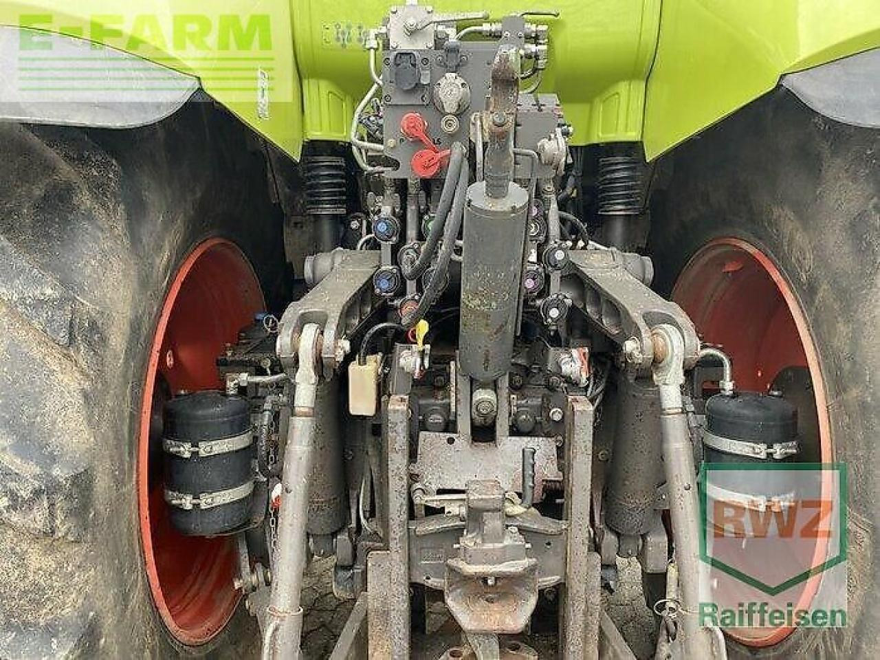 CLAAS axion 870 cmatic CMATIC - Tractor: afbeelding 4 CLAAS axion 870 cmatic CMATIC - Tractor: afbeelding 4