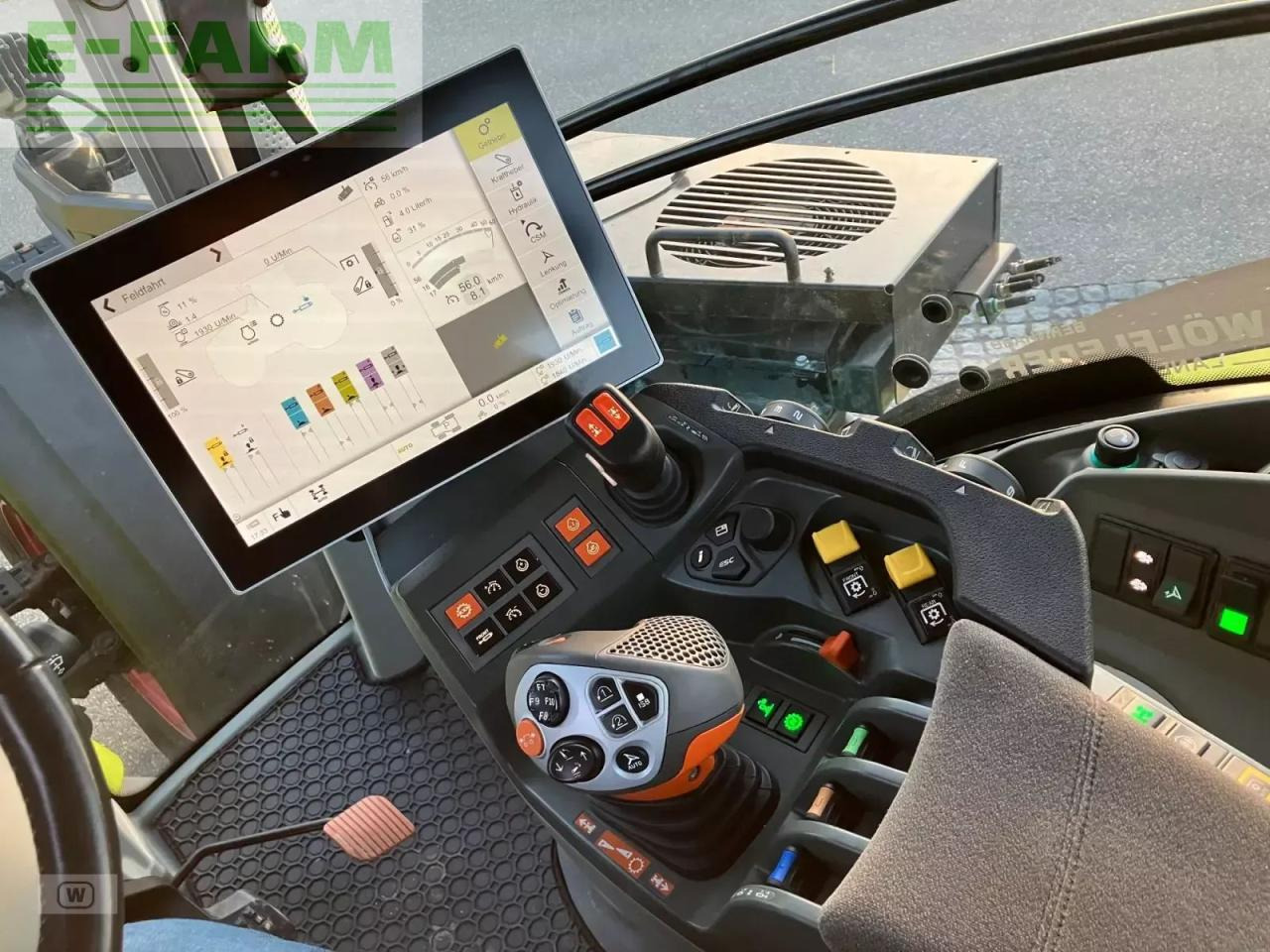 Tractor CLAAS axion 870 cmatic cebis CMATIC CEBIS: afbeelding 21 Tractor CLAAS axion 870 cmatic cebis CMATIC CEBIS: afbeelding 21