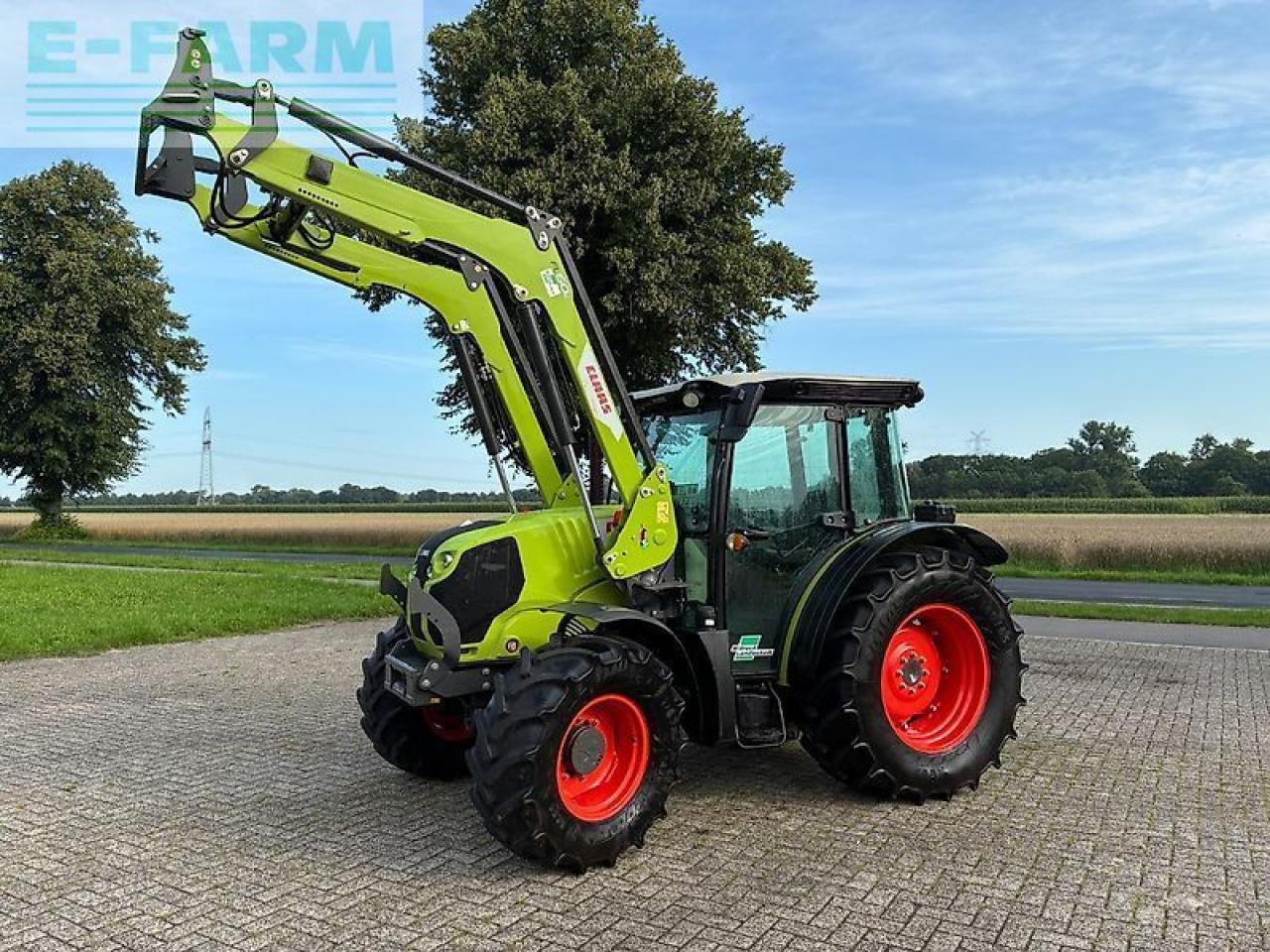 CLAAS elios 220 - Tractor: afbeelding 1 CLAAS elios 220 - Tractor: afbeelding 1