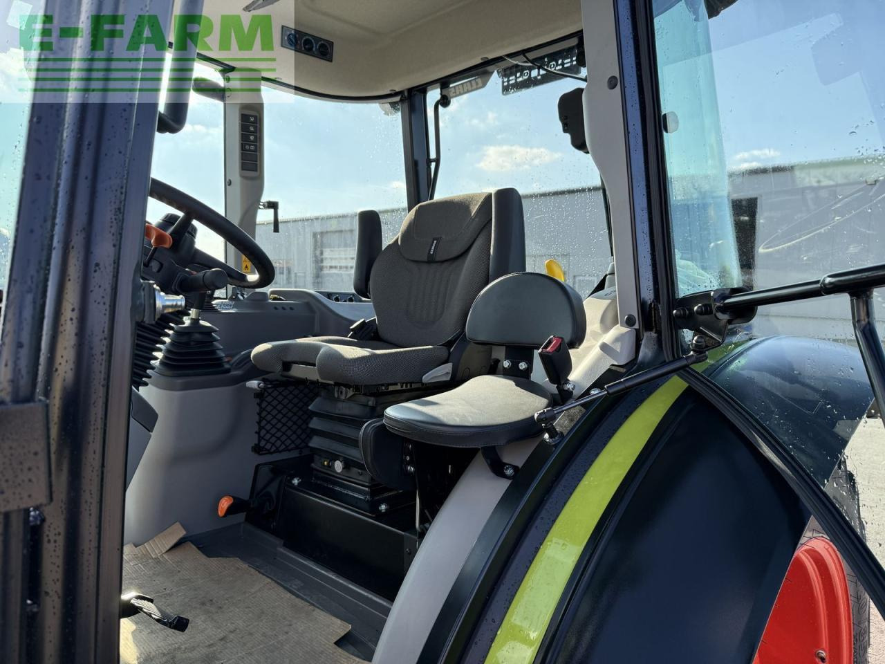 CLAAS elios 320 - Tractor: afbeelding 5 CLAAS elios 320 - Tractor: afbeelding 5