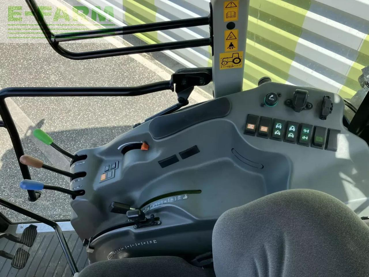 CLAAS nexos 220 vl VL - Tractor: afbeelding 3 CLAAS nexos 220 vl VL - Tractor: afbeelding 3