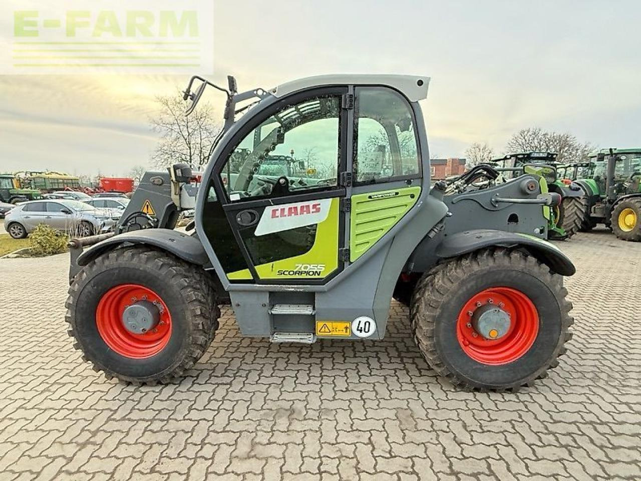 CLAAS scorpion 7055 - Verreiker: afbeelding 2 CLAAS scorpion 7055 - Verreiker: afbeelding 2
