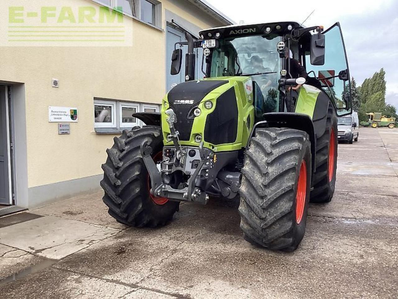 CLAAS traktor axion 830 cm cebis - Tractor: afbeelding 2 CLAAS traktor axion 830 cm cebis - Tractor: afbeelding 2