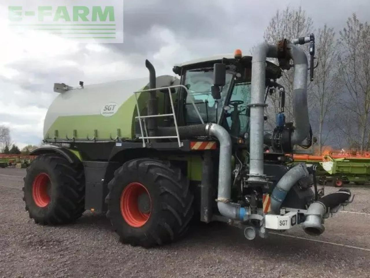 CLAAS xerion 3800 saddle trac SADDLE TRAC - Tractor: afbeelding 3 CLAAS xerion 3800 saddle trac SADDLE TRAC - Tractor: afbeelding 3
