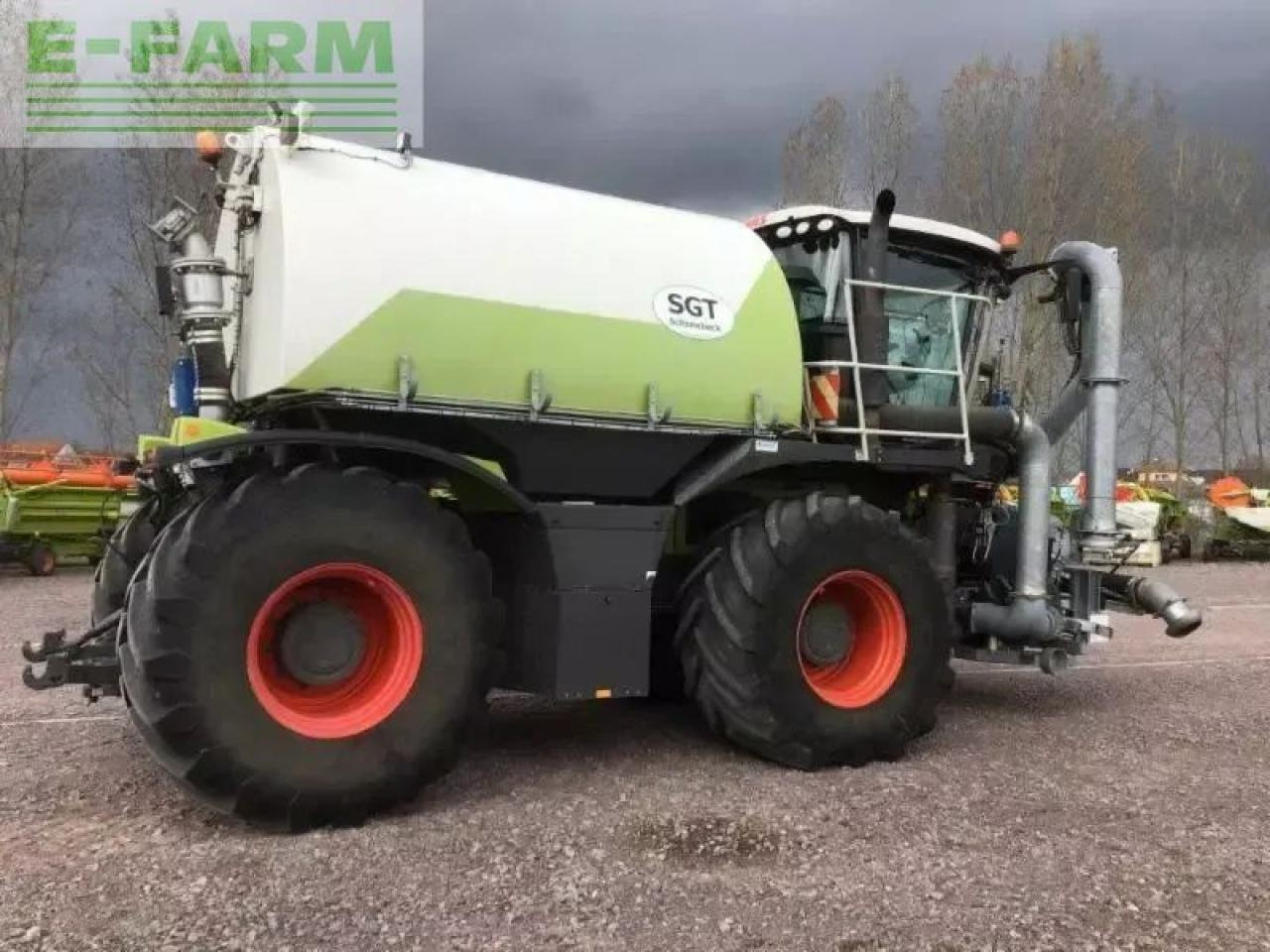 CLAAS xerion 3800 saddle trac SADDLE TRAC - Tractor: afbeelding 4 CLAAS xerion 3800 saddle trac SADDLE TRAC - Tractor: afbeelding 4
