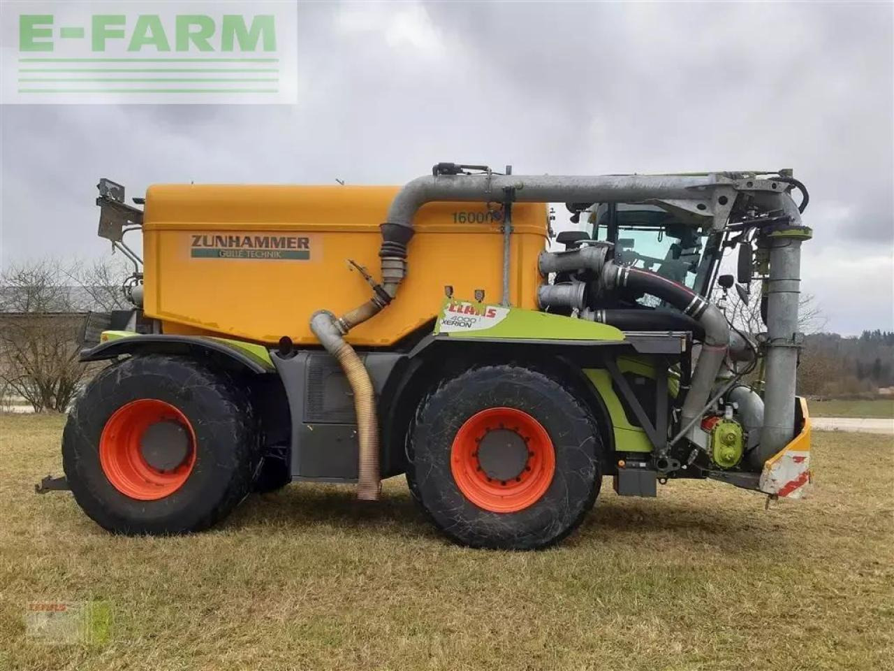 CLAAS xerion 4000 saddle trac SADDLE TRAC - Zelfrijdende veldspuit: afbeelding 4 CLAAS xerion 4000 saddle trac SADDLE TRAC - Zelfrijdende veldspuit: afbeelding 4