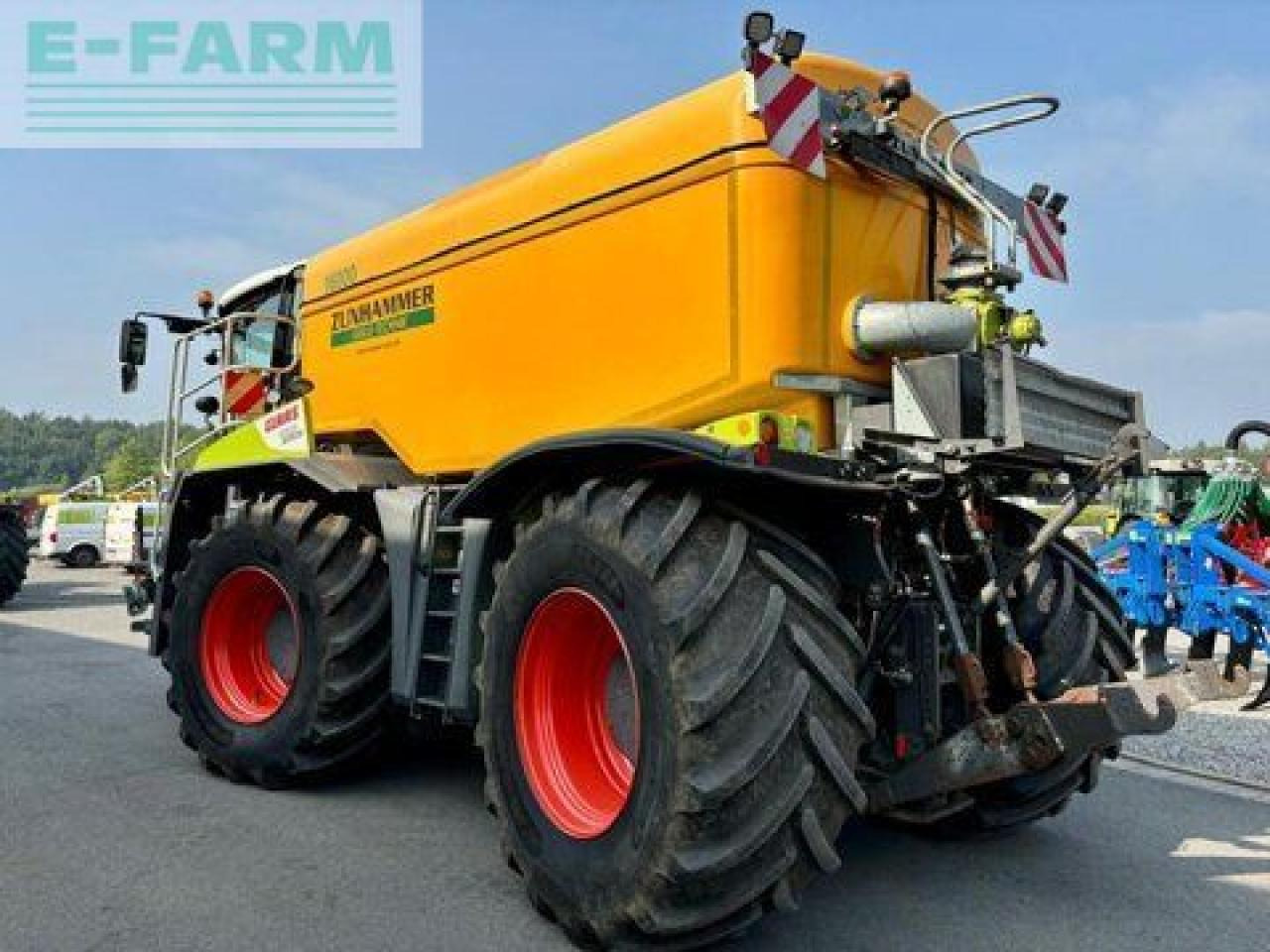 CLAAS xerion 4000 saddle trac, zunhammer acx 16 cbm SADDLE TRAC - Tractor: afbeelding 3 CLAAS xerion 4000 saddle trac, zunhammer acx 16 cbm SADDLE TRAC - Tractor: afbeelding 3