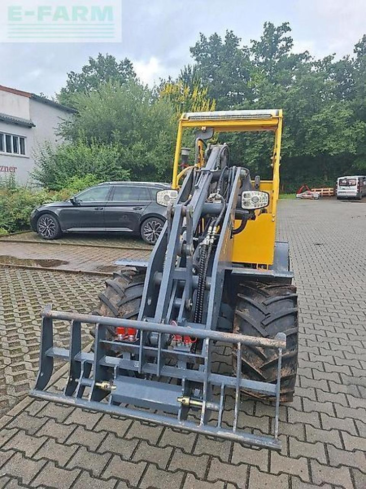 Eurotrac w12s-2 hoflader radlader lader euroaufnahme 820/w12s - Minigraafmachine: afbeelding 4 Eurotrac w12s-2 hoflader radlader lader euroaufnahme 820/w12s - Minigraafmachine: afbeelding 4