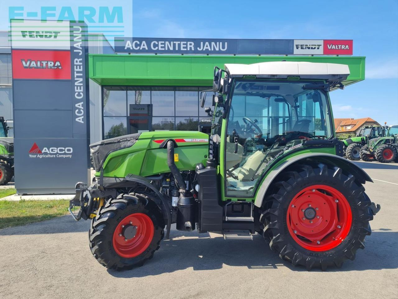 Fendt 211 vario f F - Tractor: afbeelding 2 Fendt 211 vario f F - Tractor: afbeelding 2