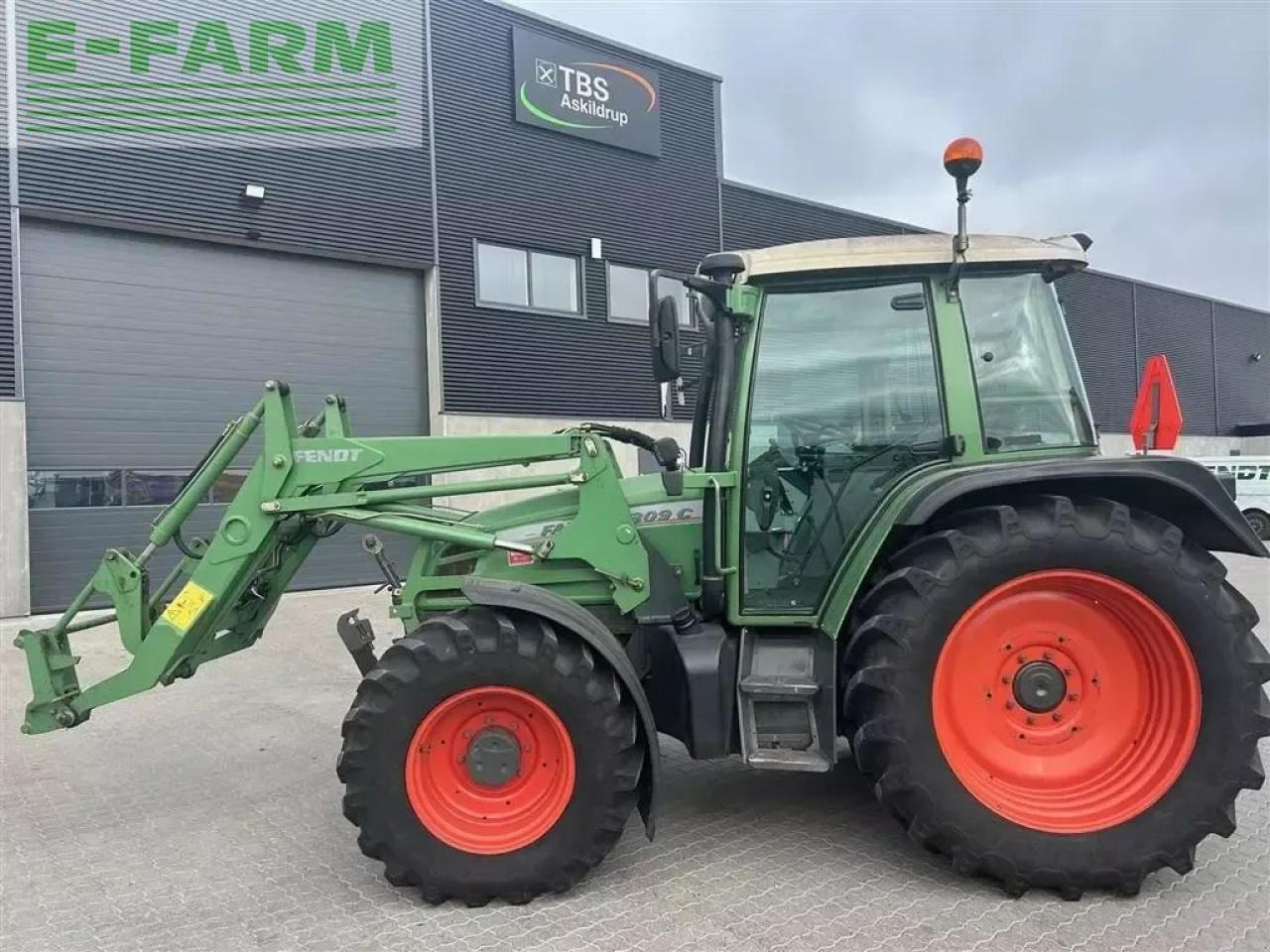Fendt 309 c med fendt læsser - Tractor: afbeelding 1 Fendt 309 c med fendt læsser - Tractor: afbeelding 1